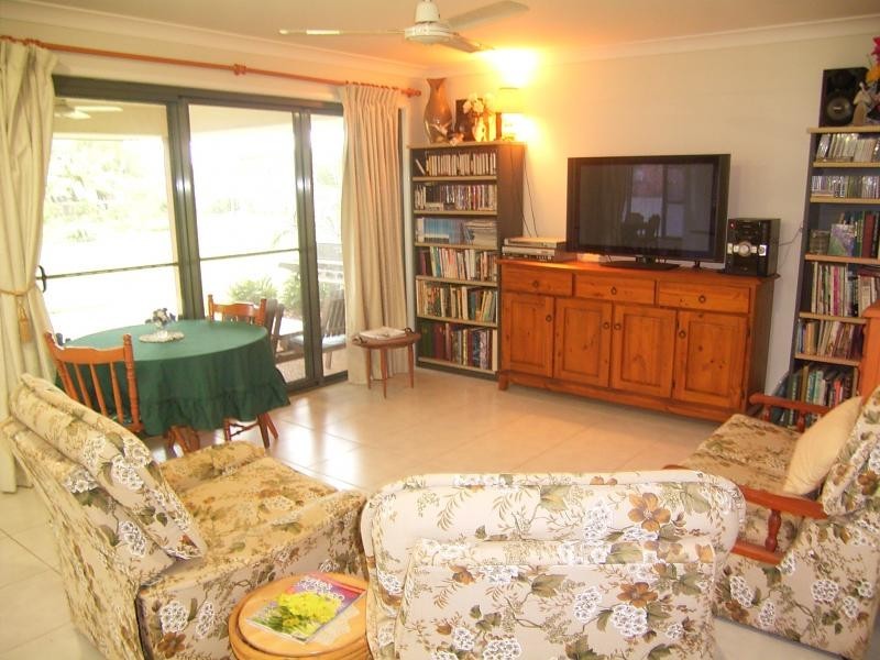 20 Neptune Street, Burnett Heads QLD 4670