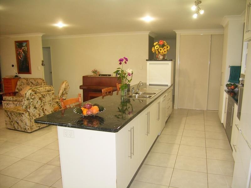 20 Neptune Street, Burnett Heads QLD 4670