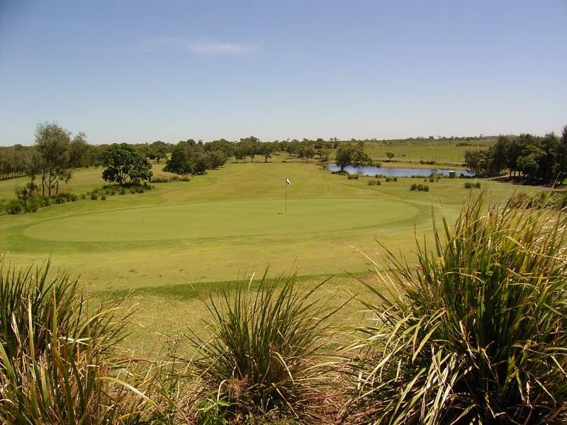 18 Coral Cove Dr, Coral Cove QLD 4670