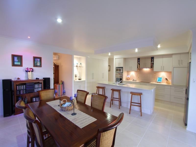 6 Baker Finch Dr, Bargara QLD 4670