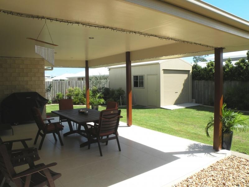 6 Baker Finch Dr, Bargara QLD 4670