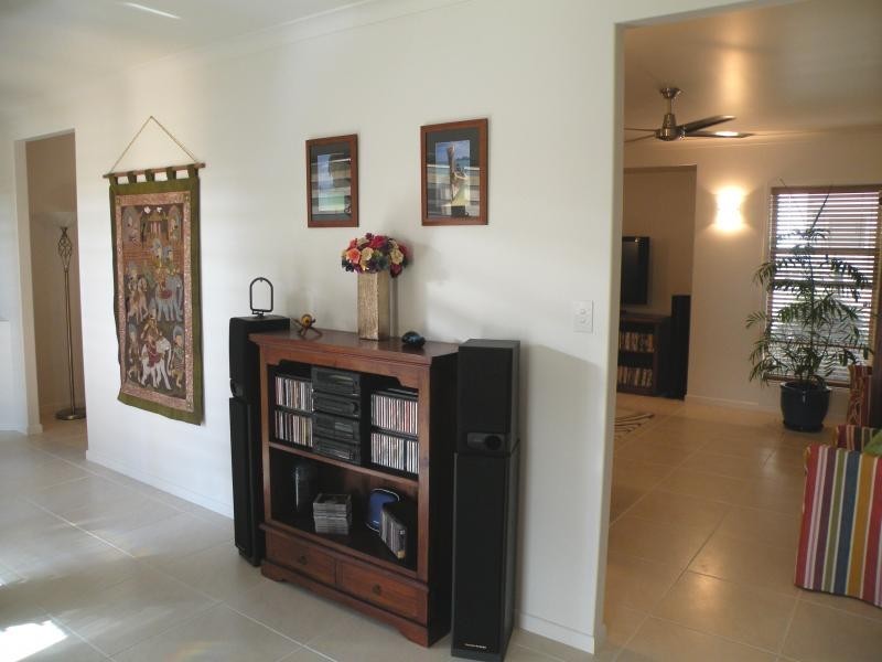 6 Baker Finch Dr, Bargara QLD 4670