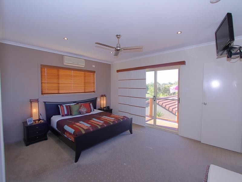 100 Davidson St, Bargara QLD 4670