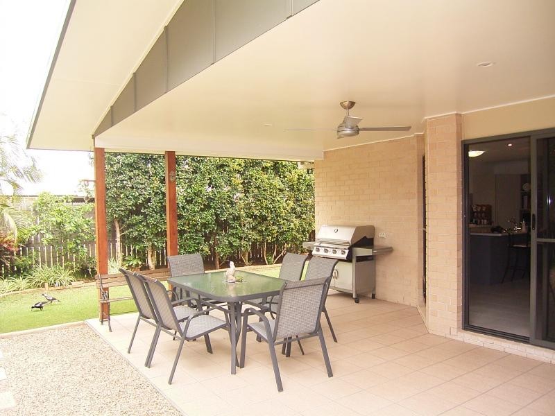 5 Elkington Avenue, Bargara QLD 4670