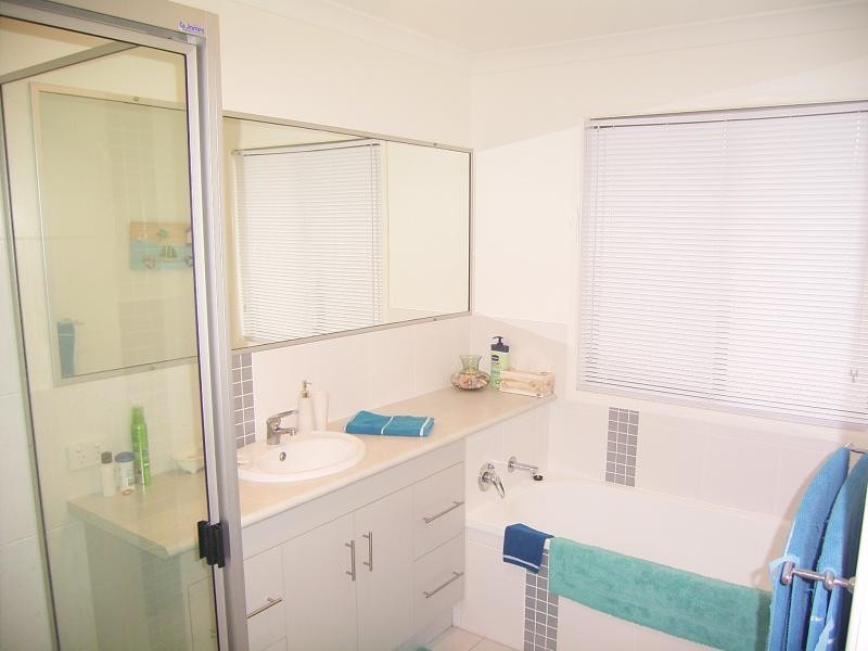5 Elkington Avenue, Bargara QLD 4670