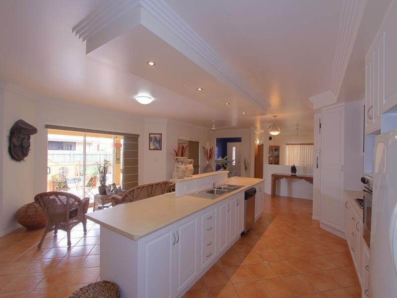 24 Lakeview Drive, Bundaberg North QLD 4670