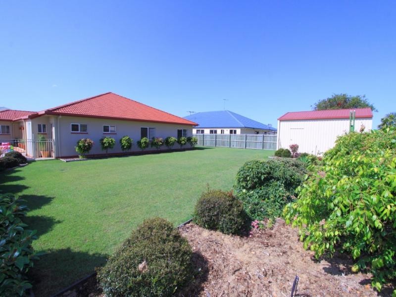 24 Lakeview Drive, Bundaberg North QLD 4670