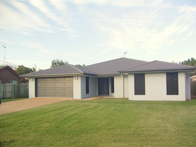 60 Shelley Street, Burnett Heads QLD 4670