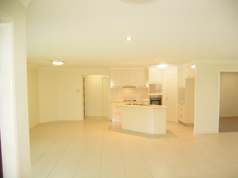 60 Shelley Street, Burnett Heads QLD 4670