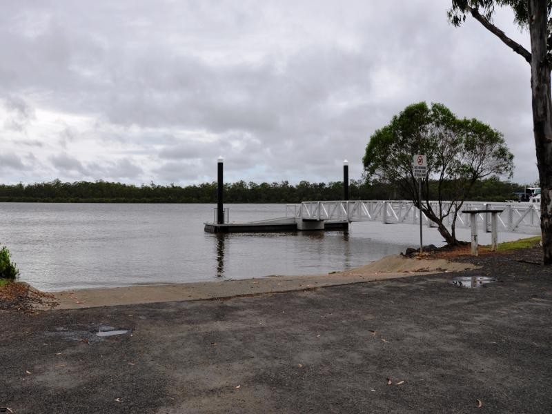 10 Green ct, Buxton QLD 4660