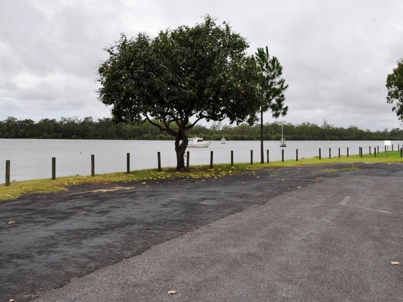 10 Green ct, Buxton QLD 4660