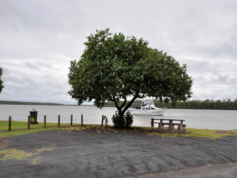 10 Green ct, Buxton QLD 4660