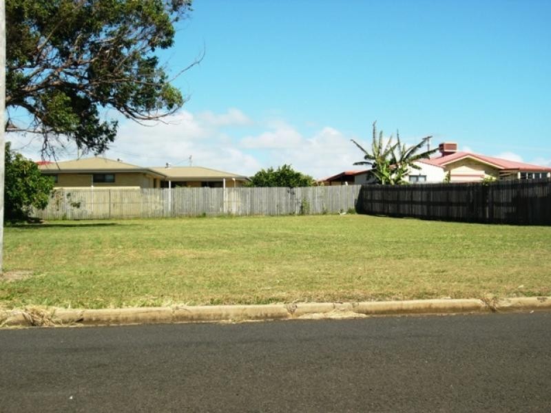 141 Welch, Elliott Heads QLD 4670