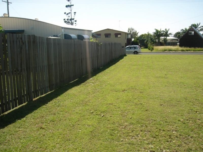 141 Welch, Elliott Heads QLD 4670