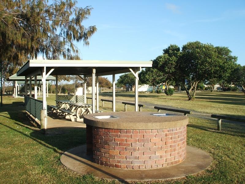 141 Welch, Elliott Heads QLD 4670