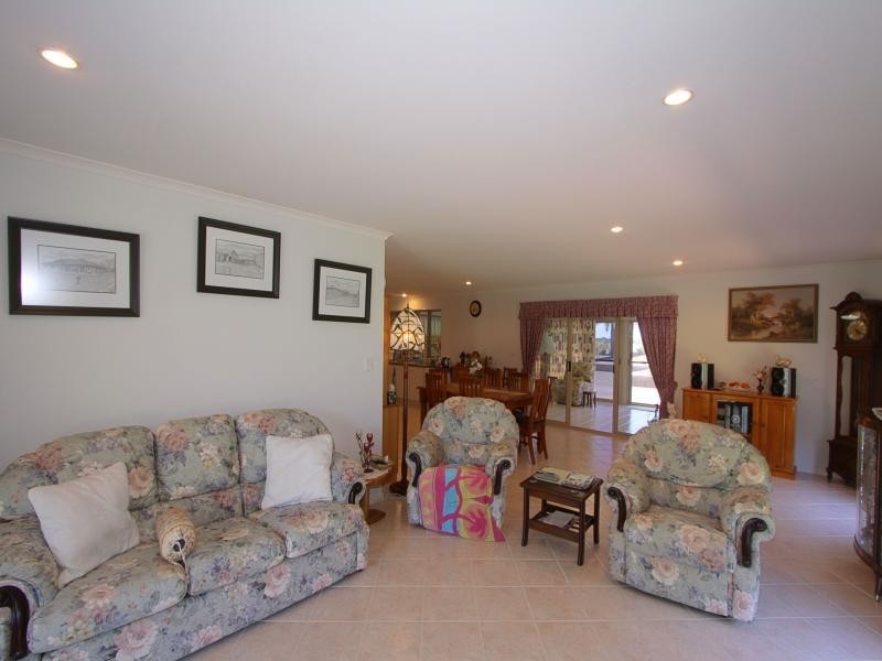 551 Windermere Rd, Bargara QLD 4670