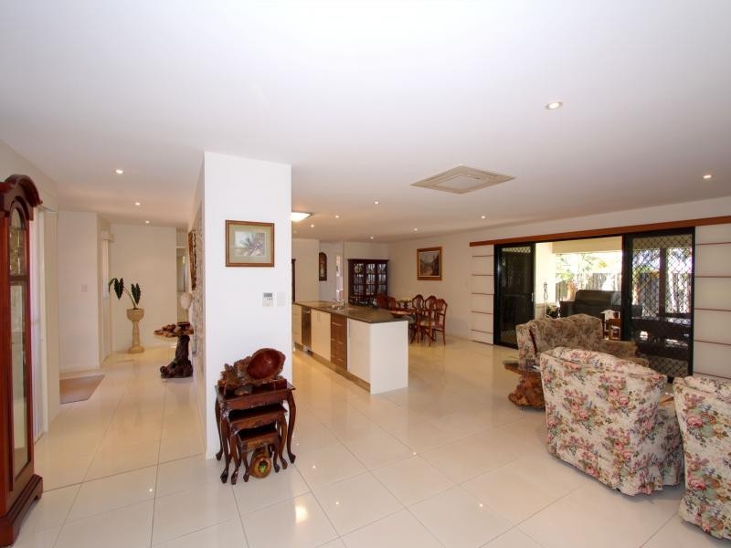 16 Serenity Drive, Kalkie QLD 4670