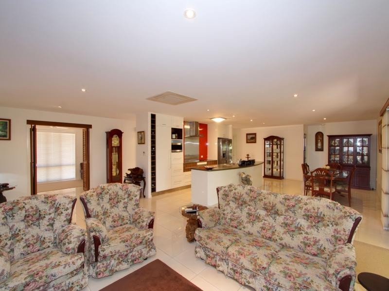 16 Serenity Drive, Kalkie QLD 4670