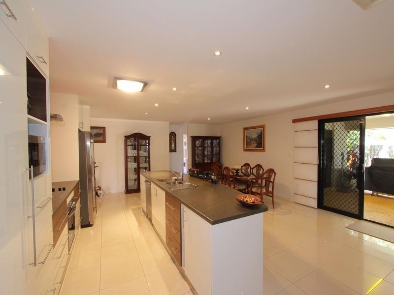 16 Serenity Drive, Kalkie QLD 4670