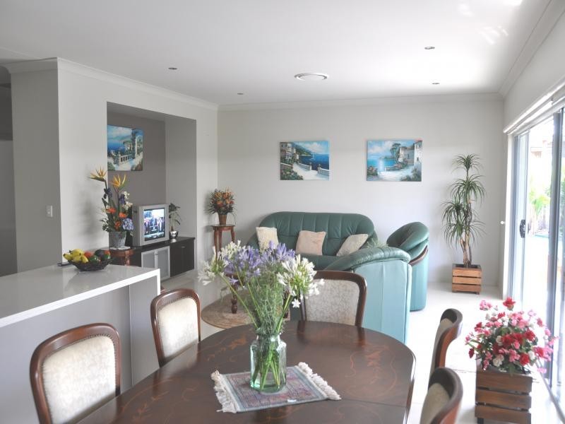 4 Parkside Parade, Bargara QLD 4670
