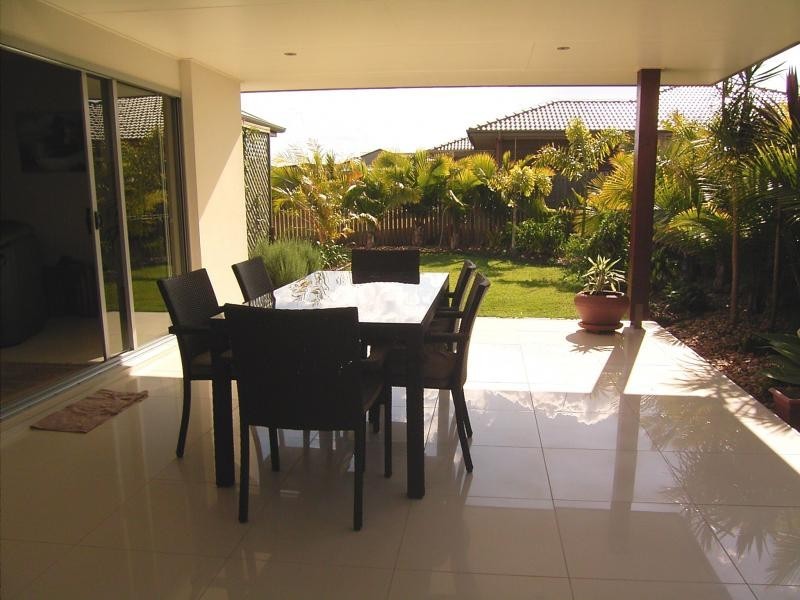4 Parkside Parade, Bargara QLD 4670