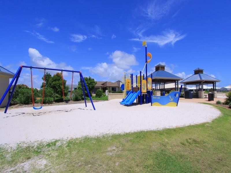 4 Parkside Parade, Bargara QLD 4670