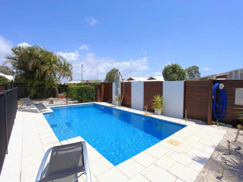 16 Elkington Avenue, Bargara QLD 4670