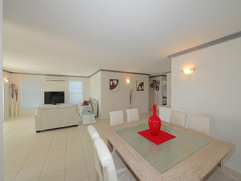 16 Elkington Avenue, Bargara QLD 4670