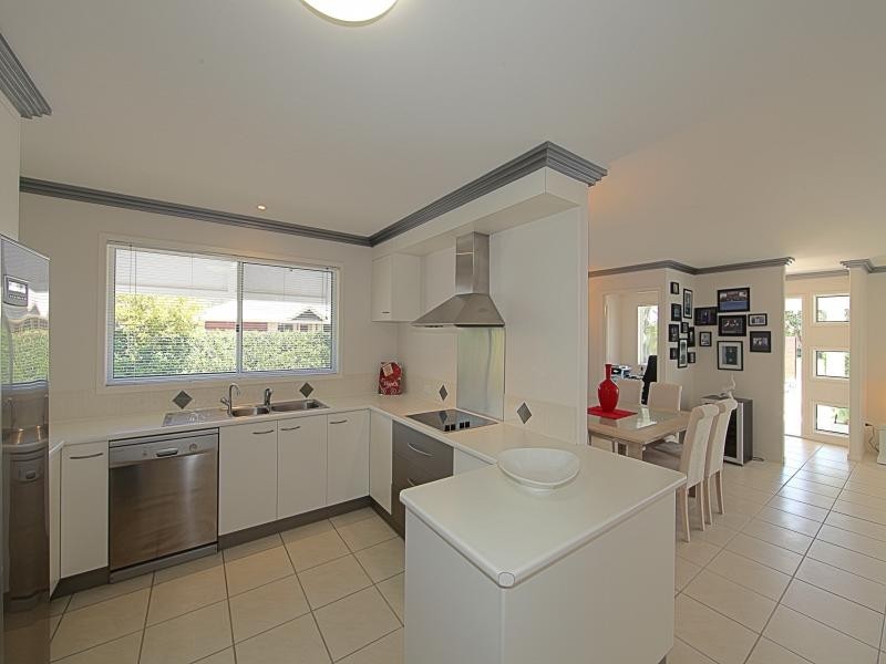 16 Elkington Avenue, Bargara QLD 4670
