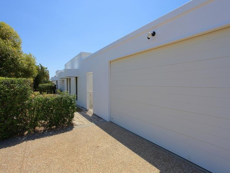 16 Elkington Avenue, Bargara QLD 4670