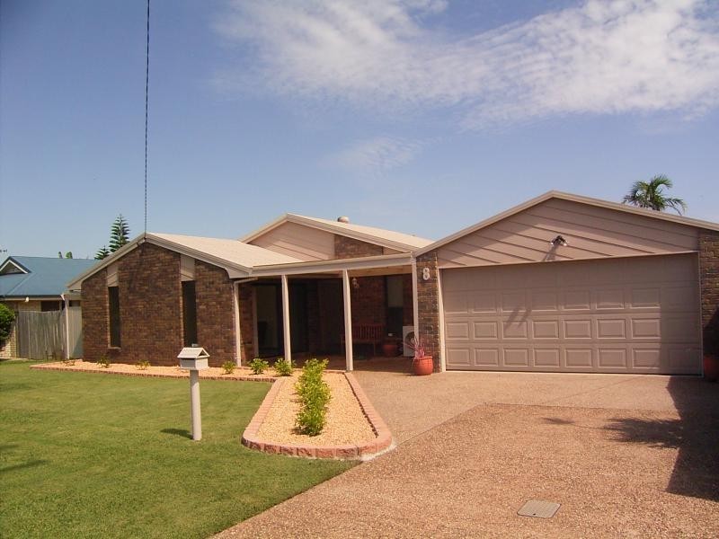 8 Wilfred St, Bargara QLD 4670