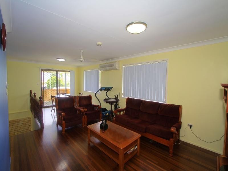 41 Hunter, Burnett Heads QLD 4670