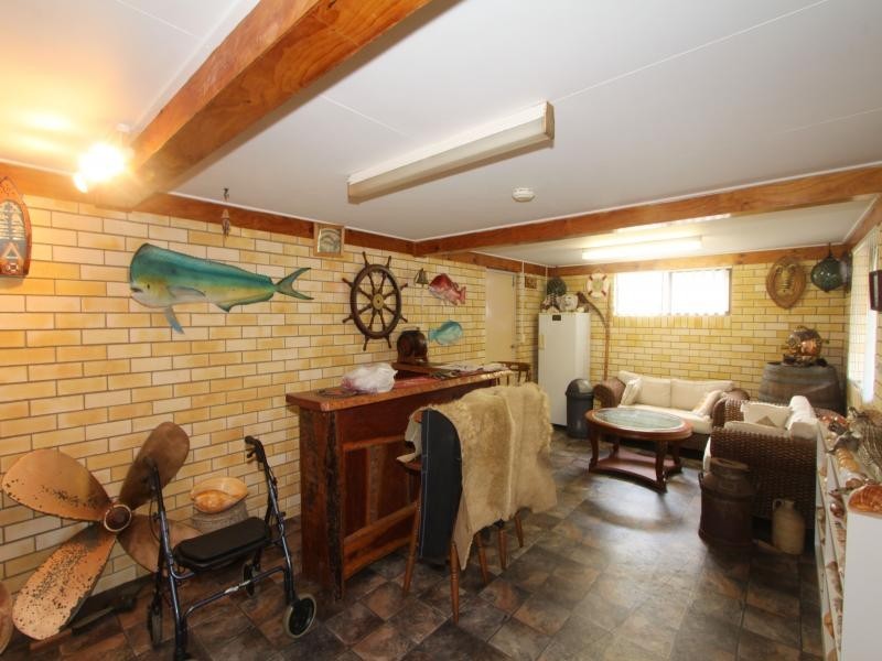 41 Hunter, Burnett Heads QLD 4670