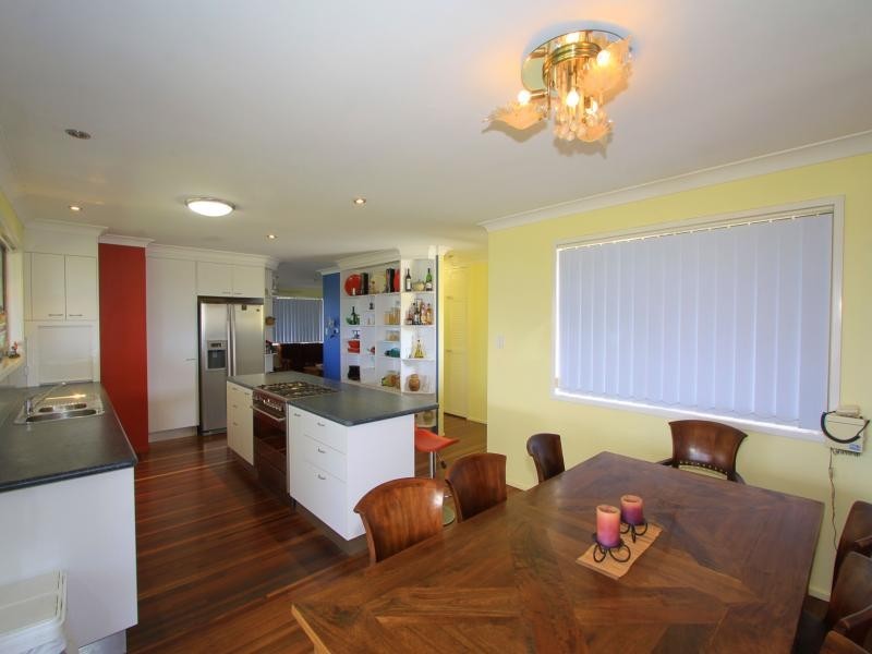 41 Hunter, Burnett Heads QLD 4670