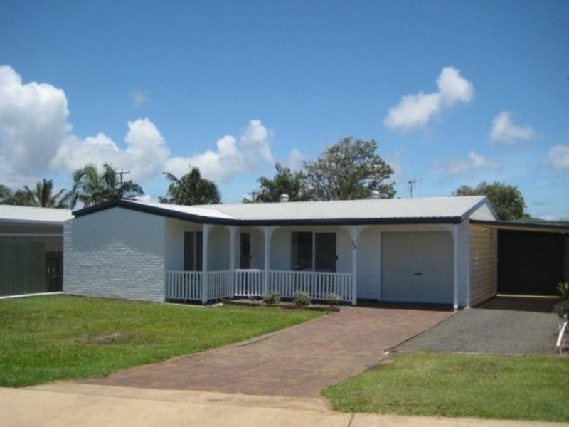 33 Burnett Heads Road, Burnett Heads QLD 4670