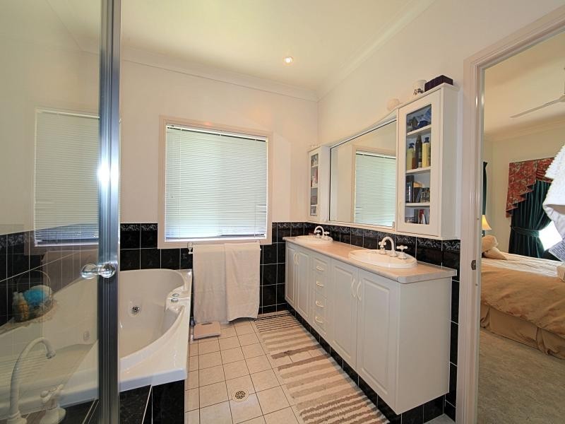 53 Currawong Road, Gooburrum QLD 4670