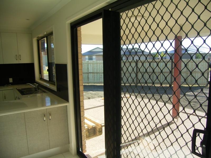 8 Landsborough st, Bargara QLD 4670