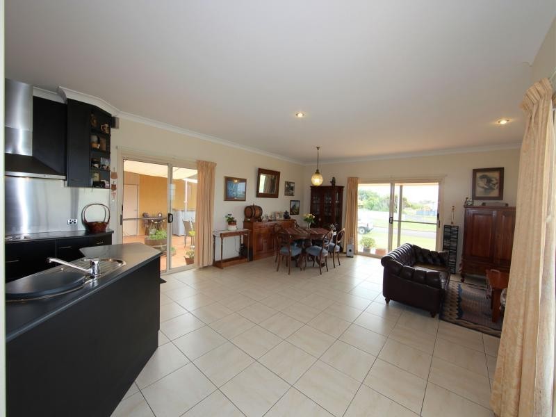 87 Shelley Street, Burnett Heads QLD 4670