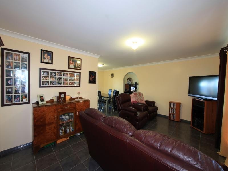 8 Poinciana Drive, Innes Park QLD 4670