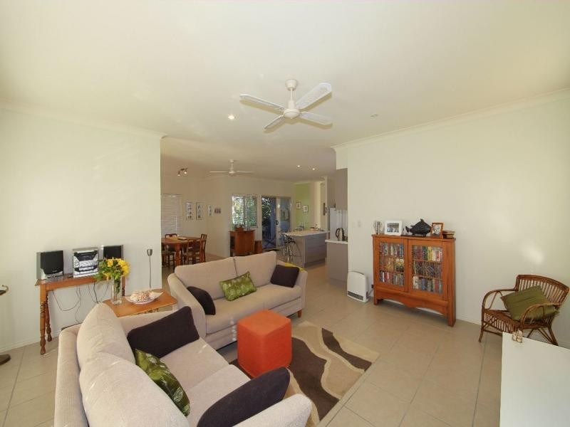 12 Francis Place, Innes Park QLD 4670