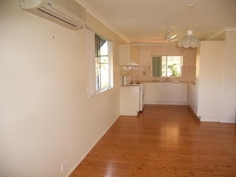 2 Crystal Court, Elliott Heads QLD 4670