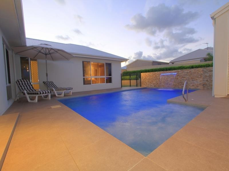 8 Fierro Drive, Bargara QLD 4670