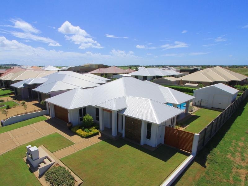 8 Fierro Drive, Bargara QLD 4670