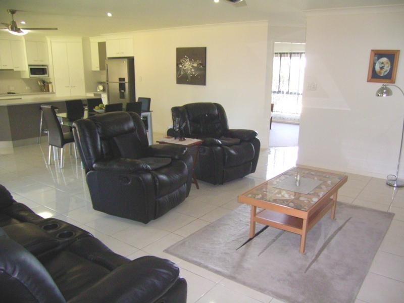 20 Gill Place, Kalkie QLD 4670