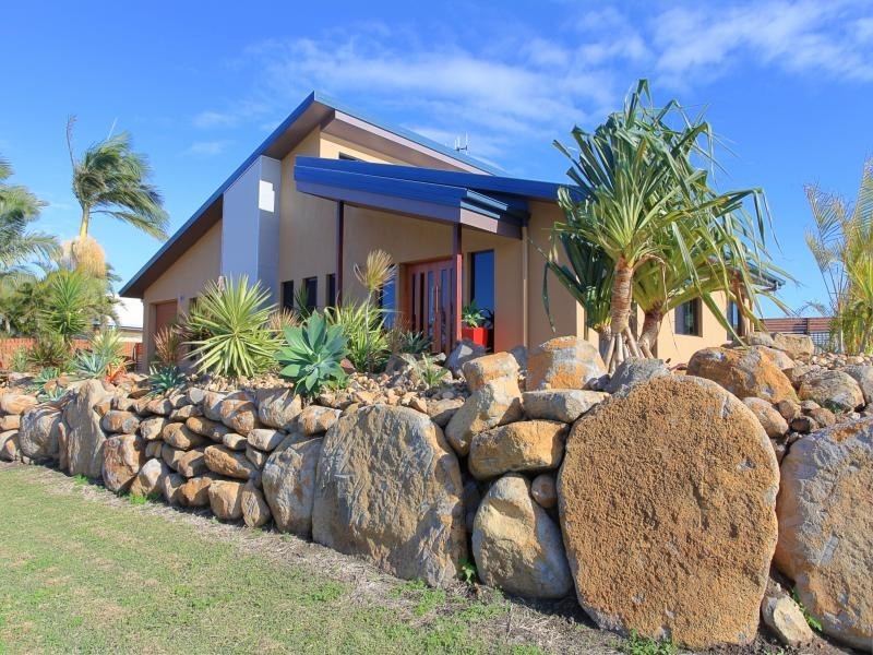 1 Plymouth Street, Bargara QLD 4670