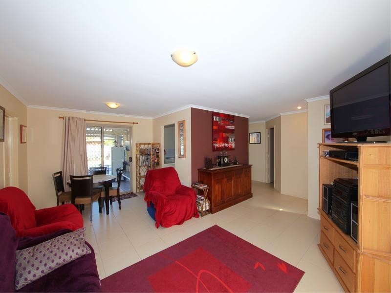 5 Bloomfield Drive, Bundaberg East QLD 4670