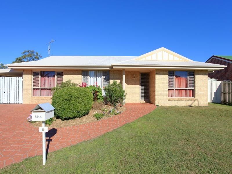 5 Bloomfield Drive, Bundaberg East QLD 4670