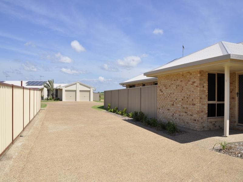 2 to 15/148 McCarthy Street, Avenell Heights QLD 4670