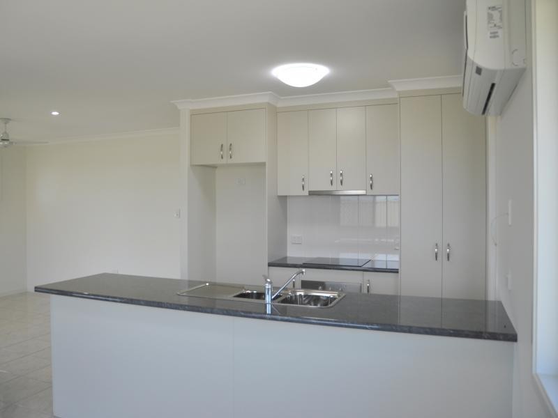 2 to 15/148 McCarthy Street, Avenell Heights QLD 4670