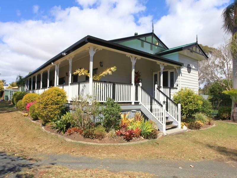 142 Bargara Road, Bundaberg East QLD 4670